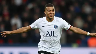 Paris Saint-Germain officialise l'arrivée de Maghnes Akliouche pour 50 millions d'euros