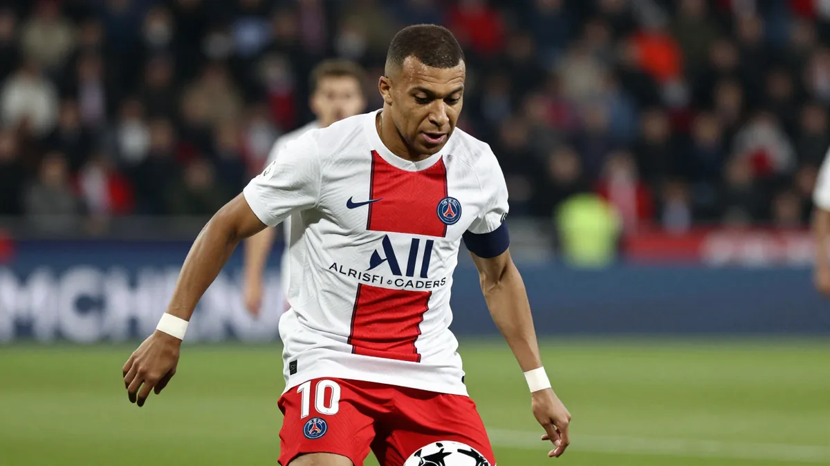 Paris Saint-Germain : Matthis Abline et Mika Biereth en tête