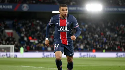 Paris Saint-Germain débute la saison avec un déplacement compliqué à Rennes, après une canicule qui a endommagé la...