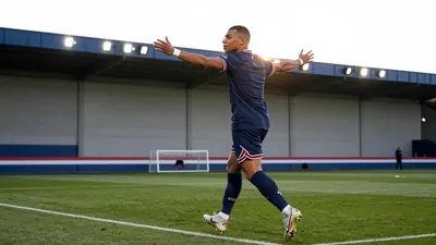 Le club a officialisé que les deux étoiles au-dessus de son écusson célèbrent ses deux titres consécutifs en Ligue des...
