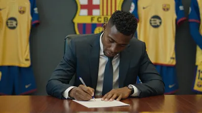 Paris Saint-Germain devance Barcelone et signe le « Messi malien »