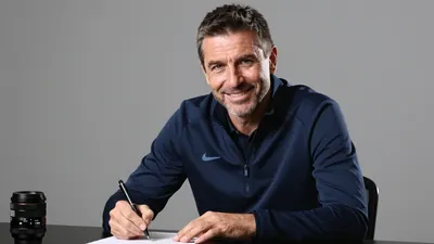 Paris Saint-Germain announced on Friday evening the contract extension of manager Luis Enrique until 2030 and five key...