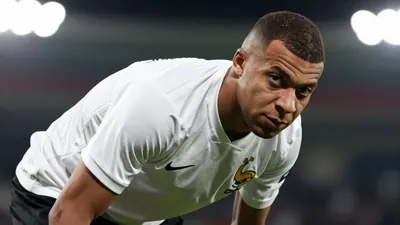 Le Paris Saint-Germain encaisse un coup dur après la suspension de Nuno Mendes pour trois matchs