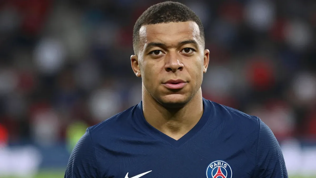 Ousmane Dembélé claims the 2026 Ballon d'Or will be won by a Paris Saint-Germain player, as the award ceremony moves to...